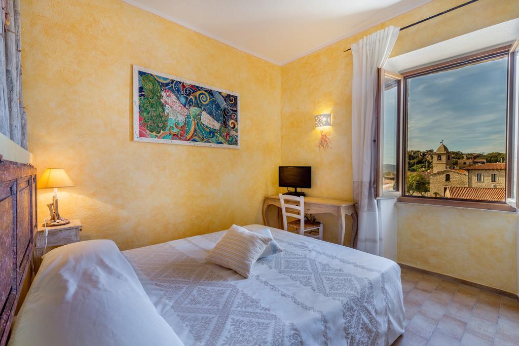 Ferienwohnung Palazzo Beddoro San Pantaleo Exterior foto