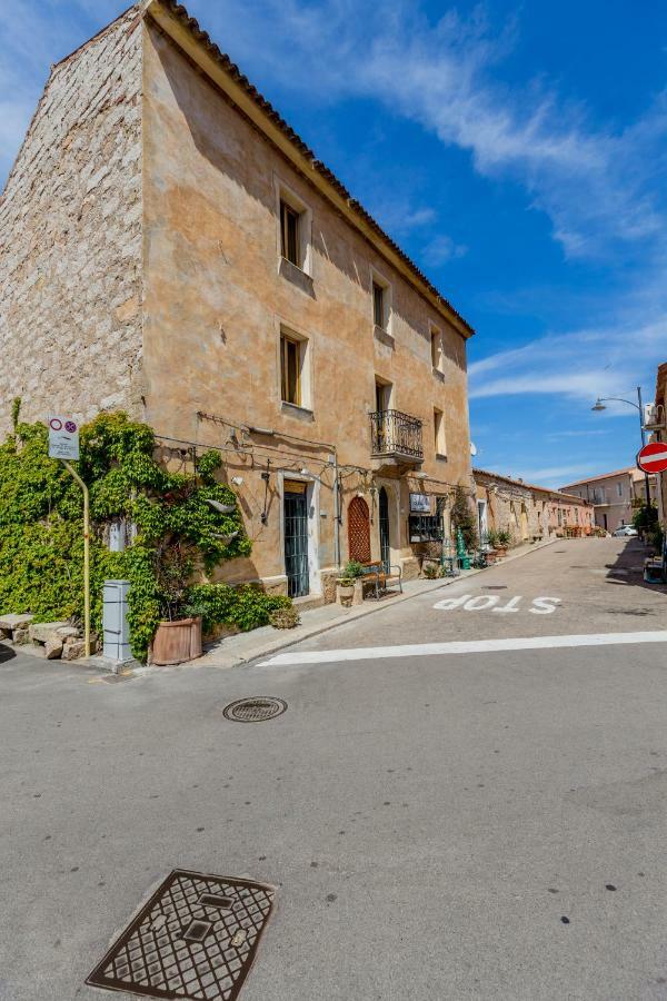 Ferienwohnung Palazzo Beddoro San Pantaleo Exterior foto