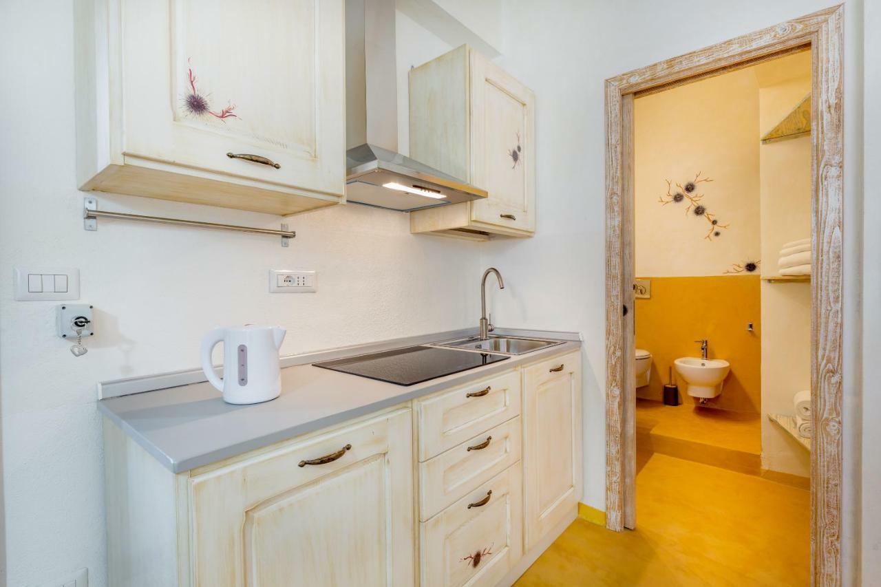 Ferienwohnung Palazzo Beddoro San Pantaleo Exterior foto