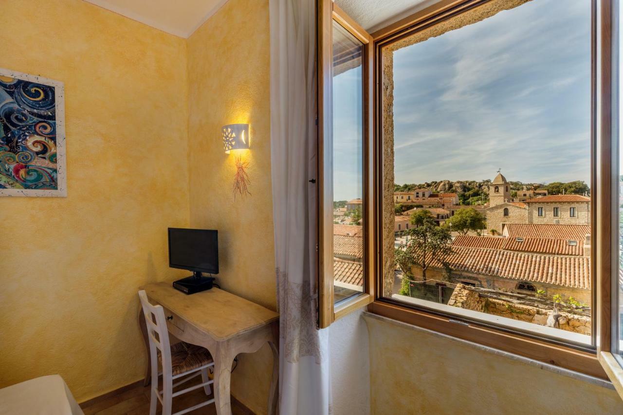 Ferienwohnung Palazzo Beddoro San Pantaleo Exterior foto