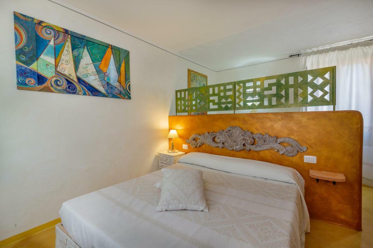 Ferienwohnung Palazzo Beddoro San Pantaleo Exterior foto