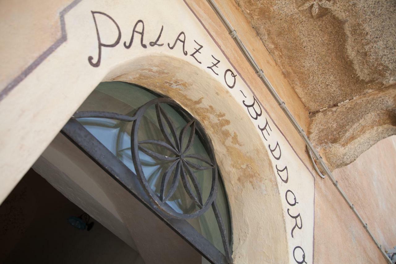 Ferienwohnung Palazzo Beddoro San Pantaleo Exterior foto